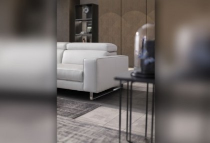 ROGER - divano 3 posti con 2 relax elettrici ( divano alto da terra con piedino in acciaio ) - SOFA CLUB