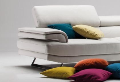 SPACE - composizione divano ad angolo ( particolare del poggiatesta reclinabile ) - SOFA CLUB