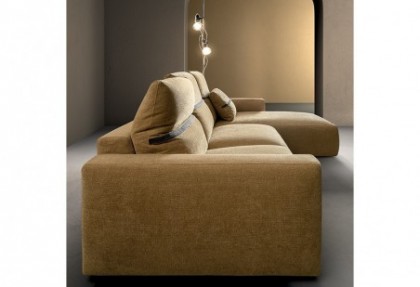 LIKE MODERN - composizione divano con chaise longue ( poggiatesta reclinato in avanti per un maggior sostegno cervicale ) - SOFA CLUB