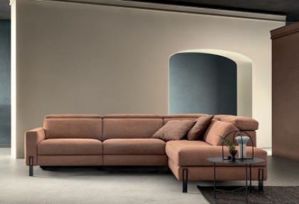 DREAM - divano ad angolo relax ( laterale 2 posti maxi - angolo quadrato con penisola - piedino IDA H 14 cm marrone scuro ) - SOFA CLUB