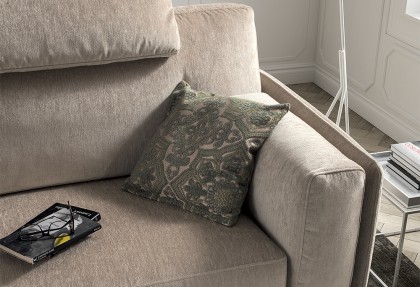 KRISTAL - divano 3 posti ( divano design outlet - particolare del CUSCINO BRACCIOLO STANDARD ) - SOFA CLUB