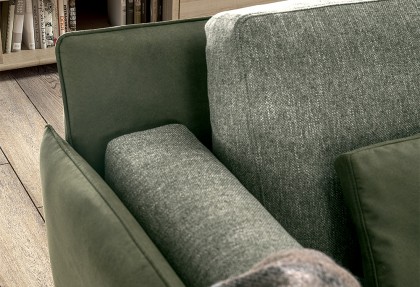 KRISTAL TOP - divano 3 posti ( divano design outlet - particolare del CUSCINO BRACCIOLO LUNGO ) - SOFA CLUB
