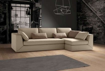 BOSTON - composizione divano ad angolo ( divano 2 maxi  posti laterale con un bracciolo +angolo medio -piedino ONE e bordo in contrasto di colore  ) -SOFA CLUB