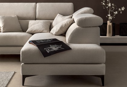 GENIUS UP - composizione divano ad angolo con penisola ( divano con poggiatesta reclinabili e piedini LIAM antracite H 14 cm ) - SOFA CLUB