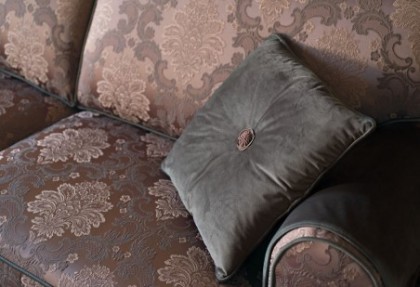 TAMIGI - divano 3 posti ( versione divano con balza + bordino tono su tono ) - divani classici in tessuto rasato - SOFA CLUB