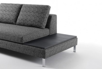 HARRY - composizione divano ad angolo ( dettaglio laterale 2 posti maxi con tavolino ; piedino ONE ) - SOFA CLUB