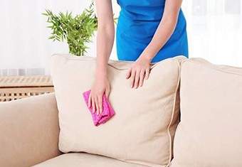 Come pulire il divano non sfoderabile